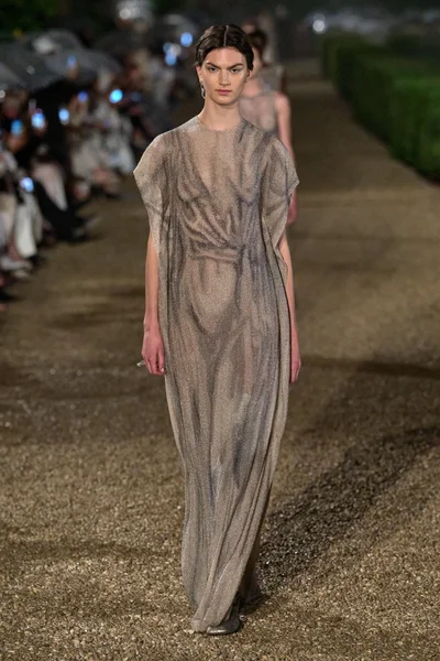 Look 75